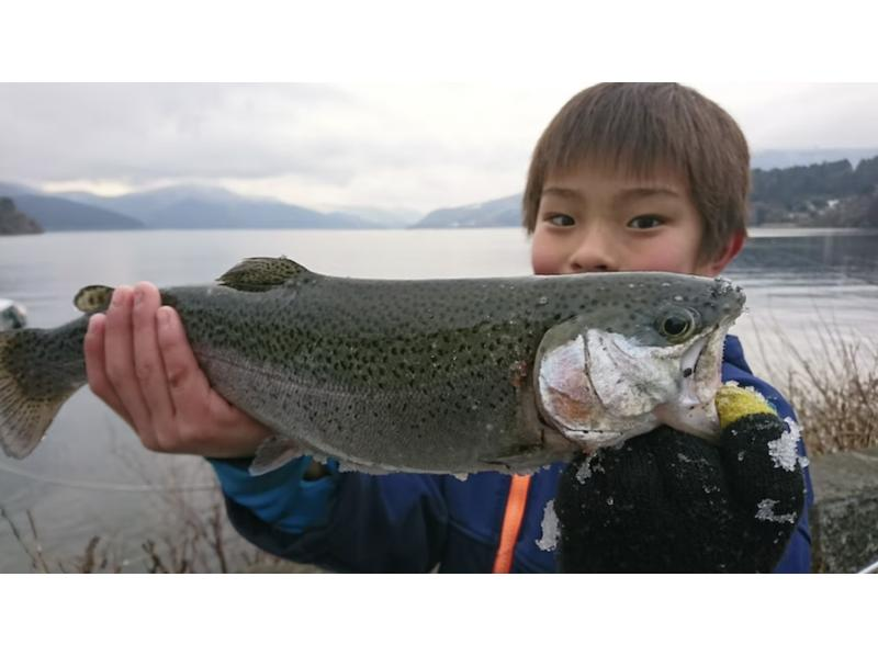 【神奈川・相模原】＊家族向け＊中津川FishingFieldで虹鱒釣り体験ルアー＆餌可能