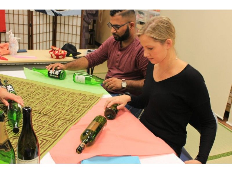 [Tokyo・Near Tokyo Tower] Traditional Origami & Furoshiki Cloth Wrapping Experience